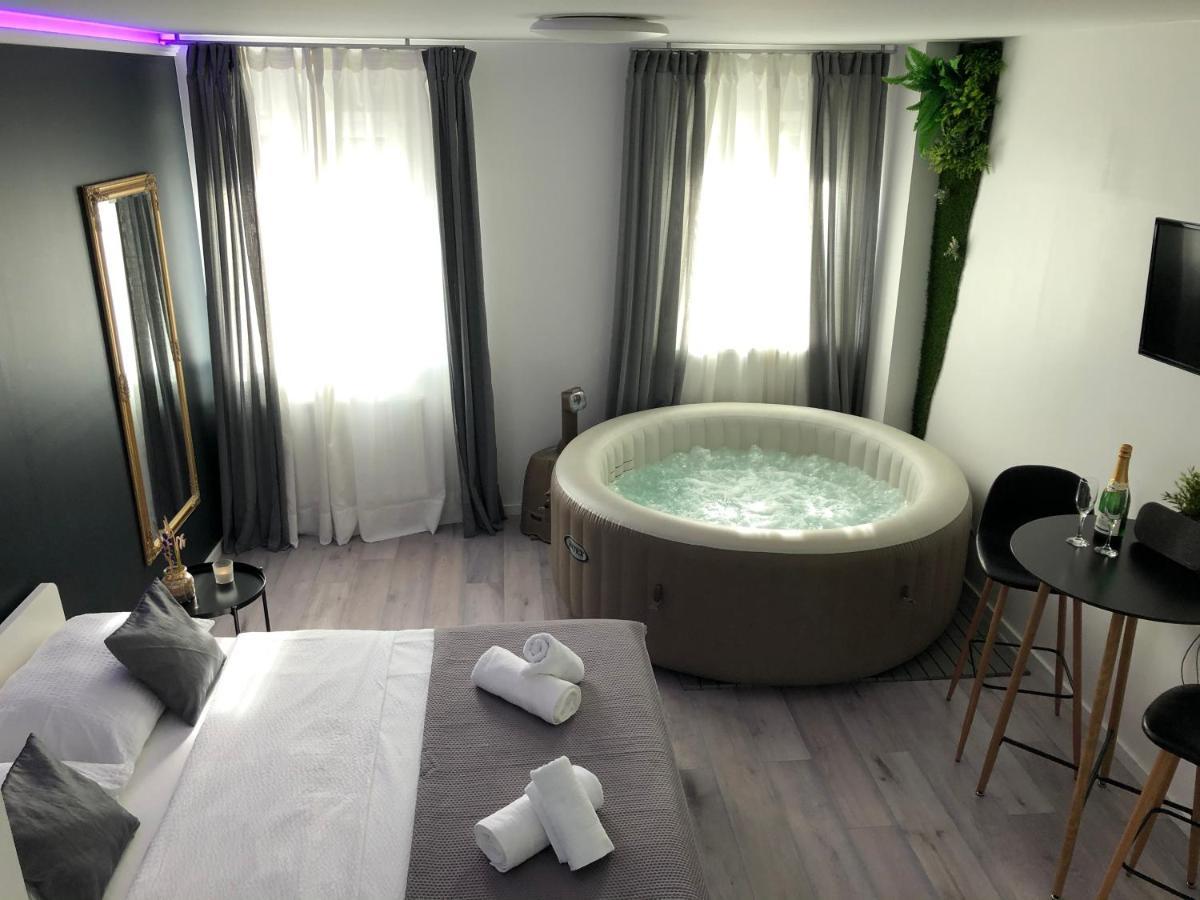 Apartment Zagreb Jacuzzi Eksteriør bilde